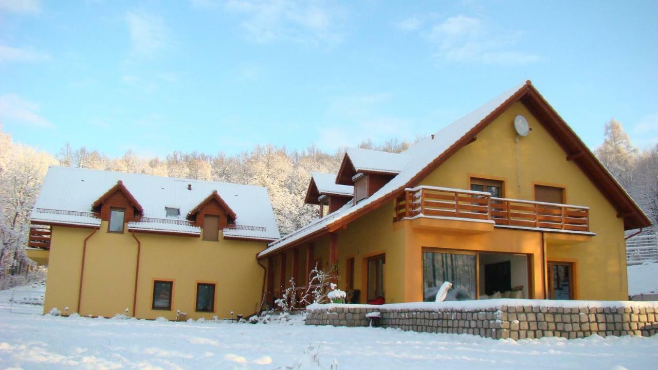 Bukowiec Sarna Karkonoszeアパートメント エクステリア 写真